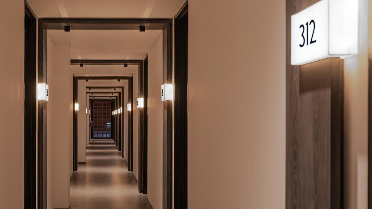 Rez Hotel Semarang Exterior photo